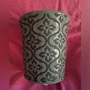 Gorgeous little gray ceramic planter